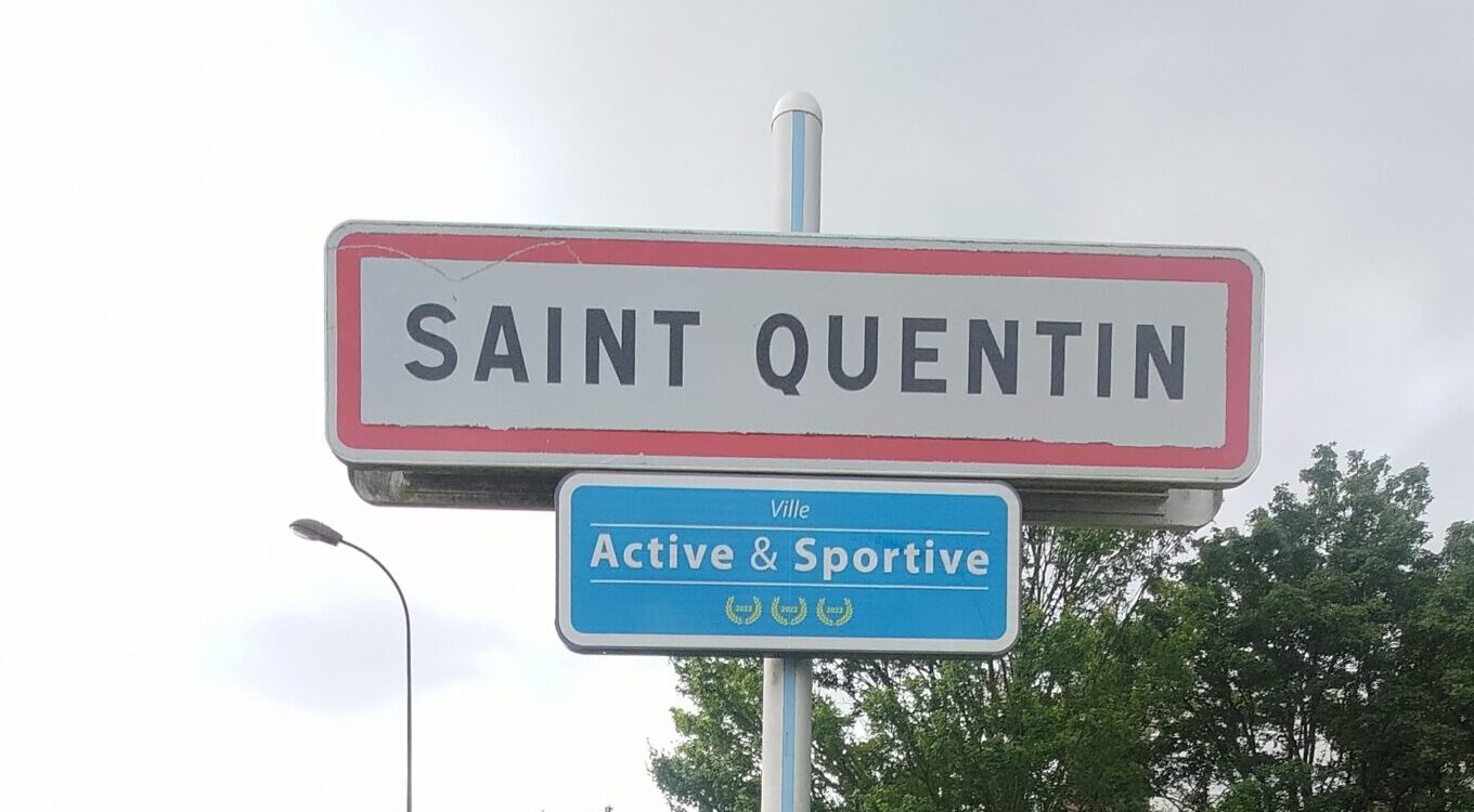Panneau d'entrée de la ville de Saint Quentin