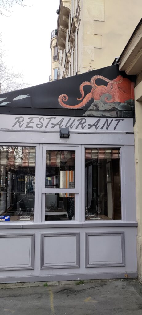 Décoration d'un restaurant représentant un poulpe