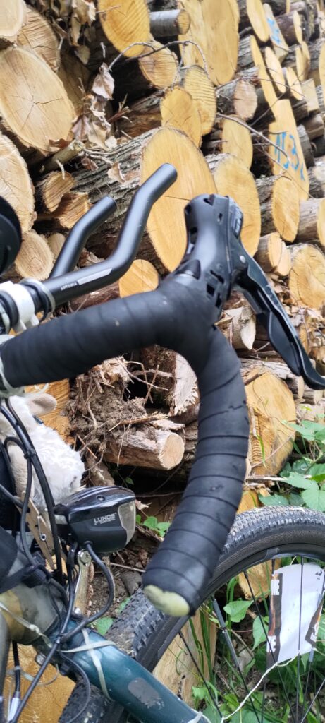 Gros plan sur la cocotte d'un vélo dont la protection a été supprimée