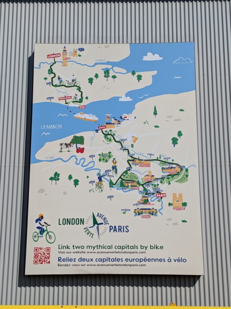 Carte murale de grand format représentant une version dessinée de la voie verte Paris Londres